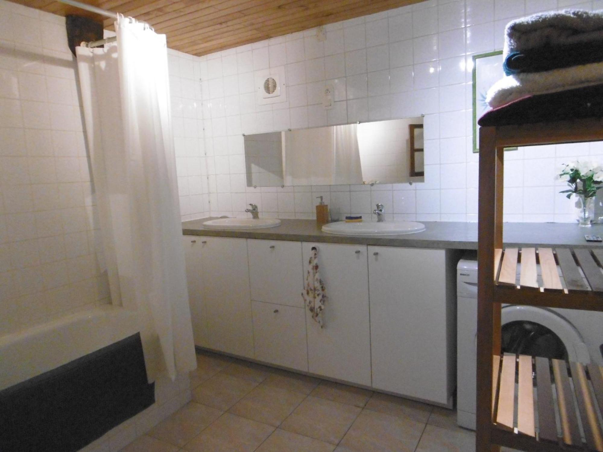 Maison Cosy Et Conviviale, Le B7 Besset Luaran gambar